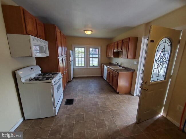 Building Photo - 191 W Cohawkin Rd