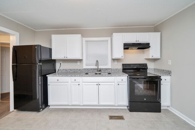 Building Photo - Beautifully Renovated 3BR/2BA Home on Forest Road in Hueytown – Now Accepting Section 8!