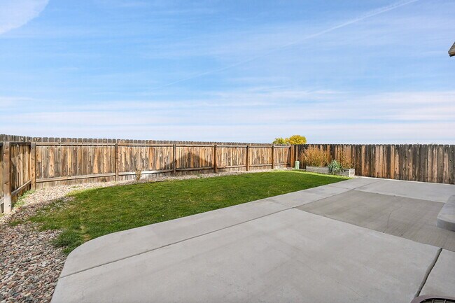Building Photo - $2,145.00, 4-bed, 2.5-bath located in Colo...