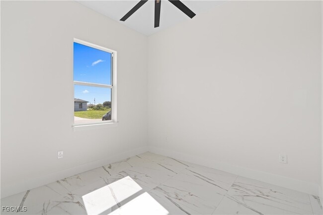 Building Photo - 428 Petite Ave