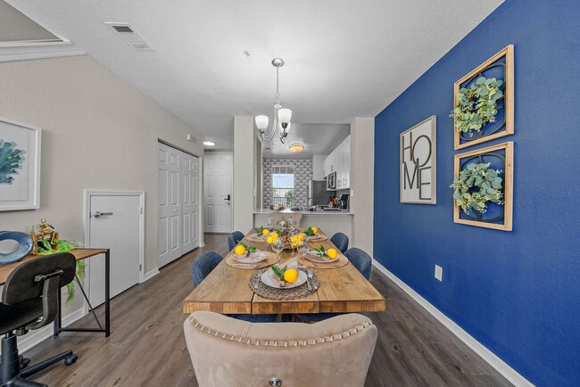 Building Photo - 10142 Montague St