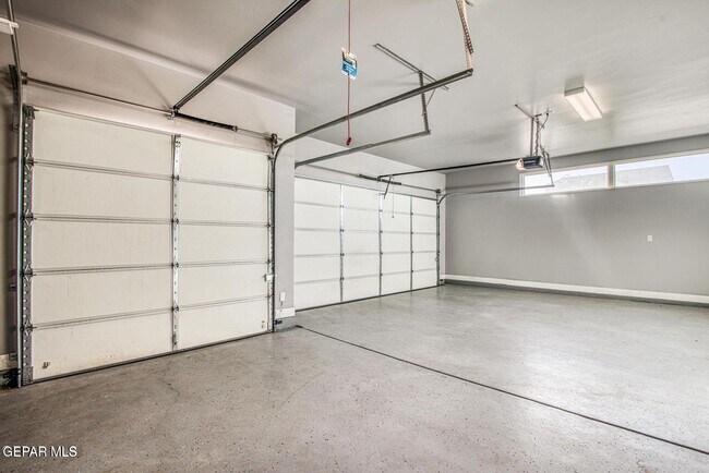 Building Photo - 6716 Rio Haciendas