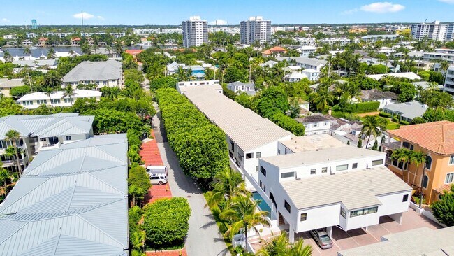 Building Photo - 250 S Ocean Blvd
