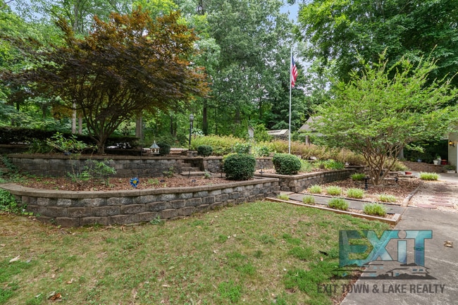 Building Photo - 255 Sandy Ln