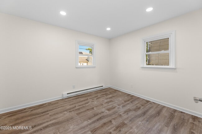 Building Photo - 9 Beacon Terrace