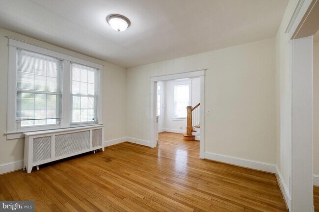 Building Photo - 4209 Ellicott St NW