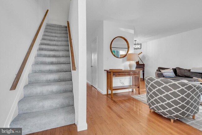 Building Photo - 1052 Cedar Ridge Ct