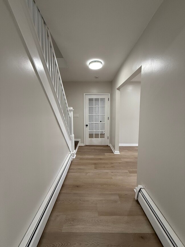 Building Photo - 255 N 1st Ave