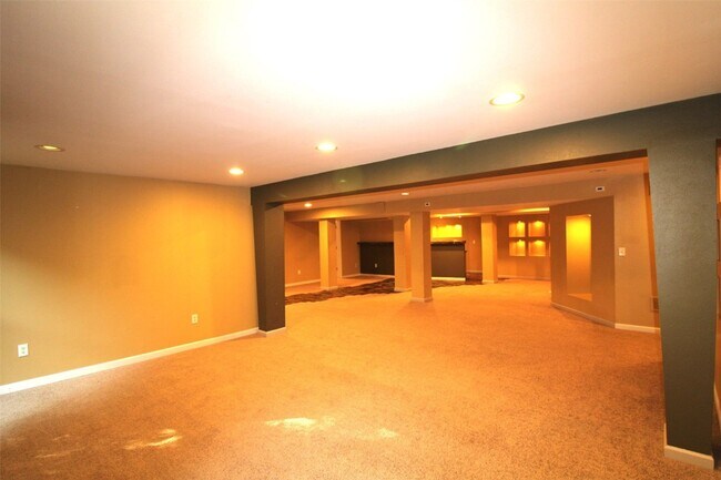 Building Photo - 1647 Wildhorse Pkwy Dr