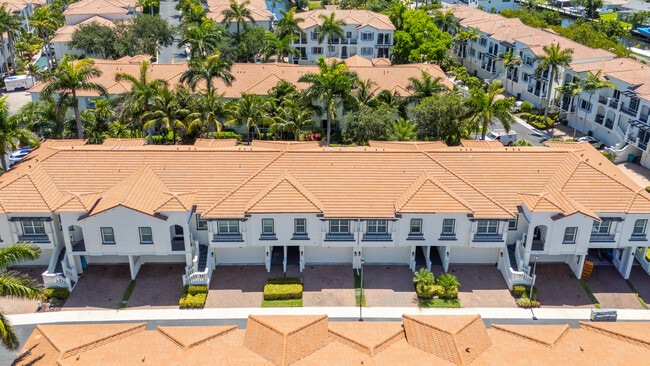 Building Photo - 3111 Waterside Cir