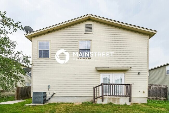 Building Photo - 5 Bedroom Pet-Friendly Home in San Antonio...