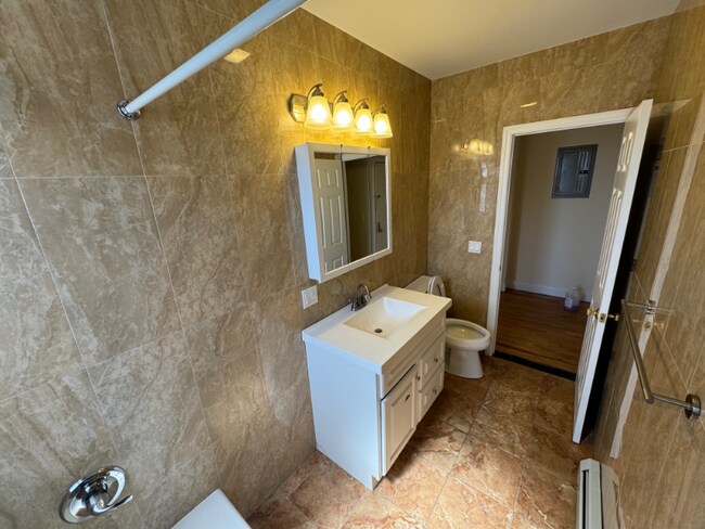 Building Photo - 30-32 N Terrace Ave