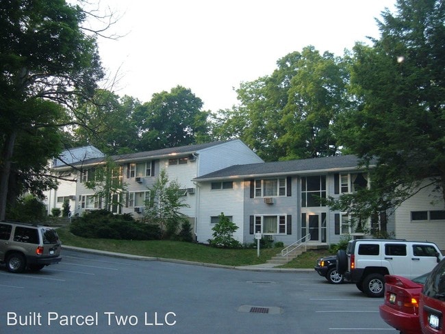 Building Photo - 12-14 Arbor Hill Dr