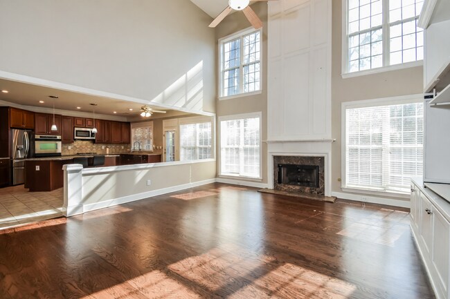 Building Photo - 5BR / 5BA Executive Home in Devonshire Court | 3,600 Sq Ft | Walk to Park and Pool