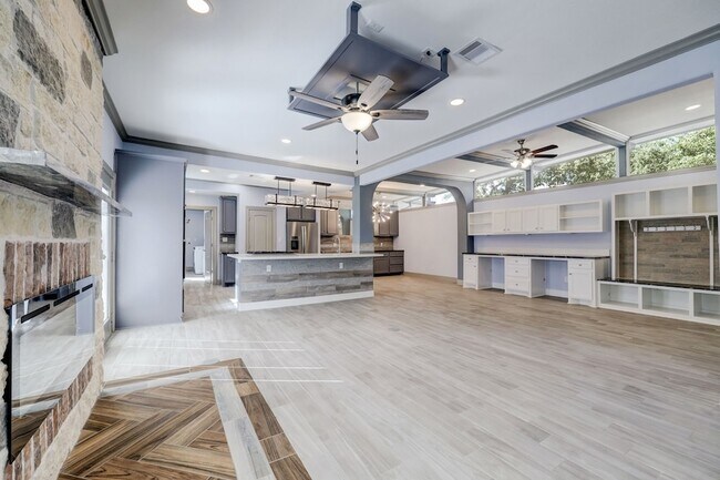 Building Photo - 12903 Figaro Dr
