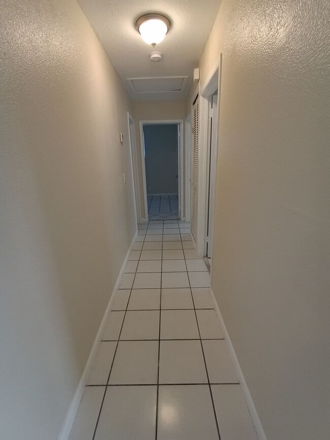 Building Photo - 3115 Prince Dr