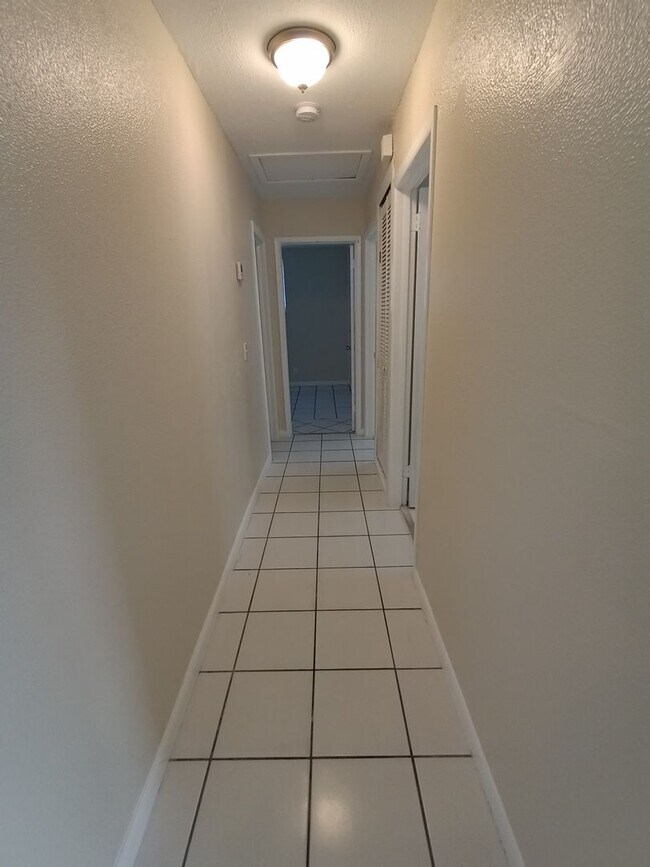 Building Photo - 4/2 HOME FOR RENT!! AVAILABLE NOW