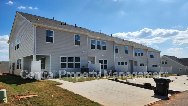 Building Photo - 212 Wakelon Dr