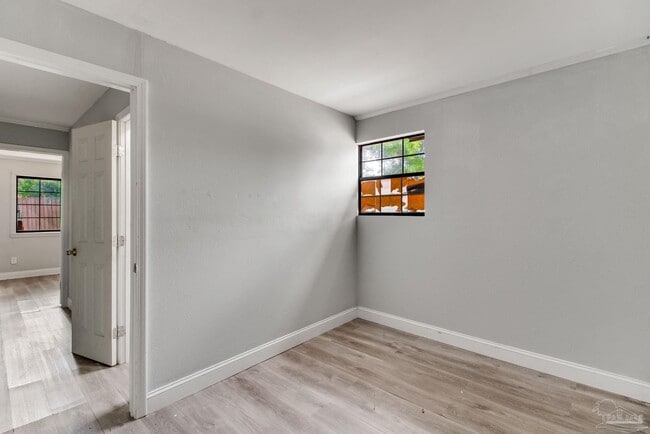 Building Photo - 3711 Tom Ln Dr