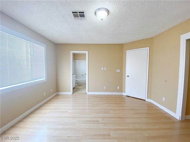 Building Photo - 8316 Cove Landing Ave