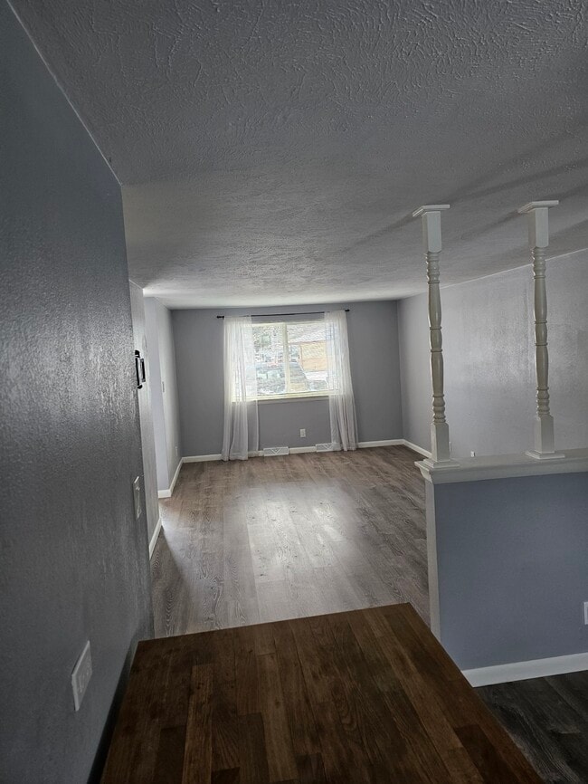 Building Photo - 1119 Winona Dr