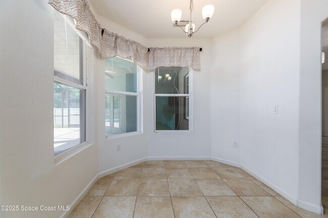 Building Photo - 632 Stonebriar Dr