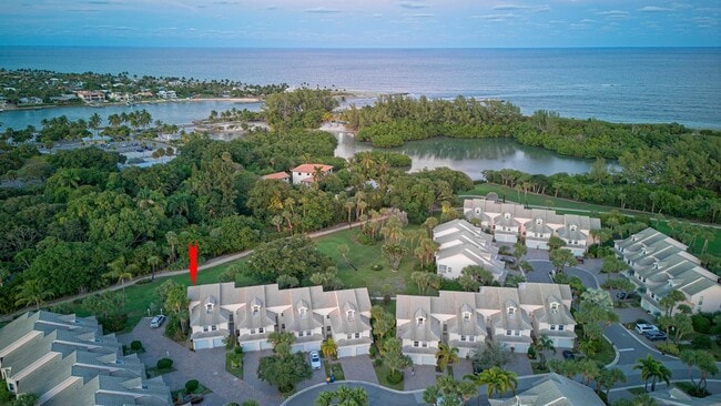 Building Photo - 4501 Fairway Dr N