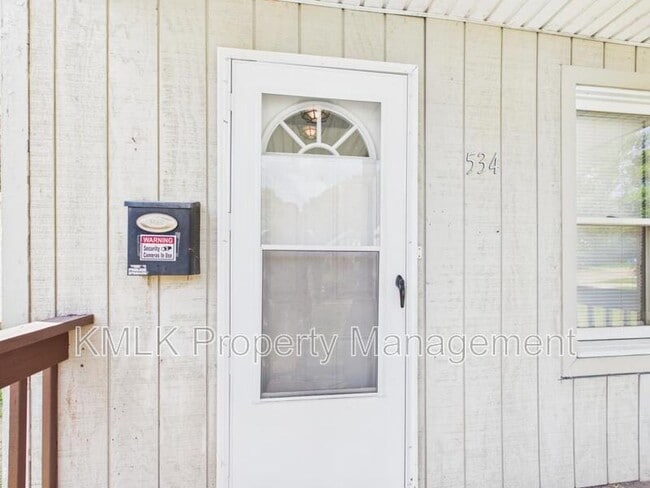 Building Photo - 534 Gage St