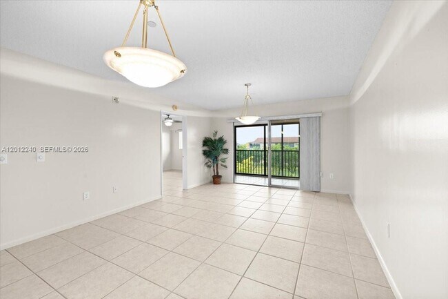 Building Photo - 12551 SW 16th Ct