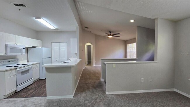 Building Photo - 845 Grand Regency Pointe
