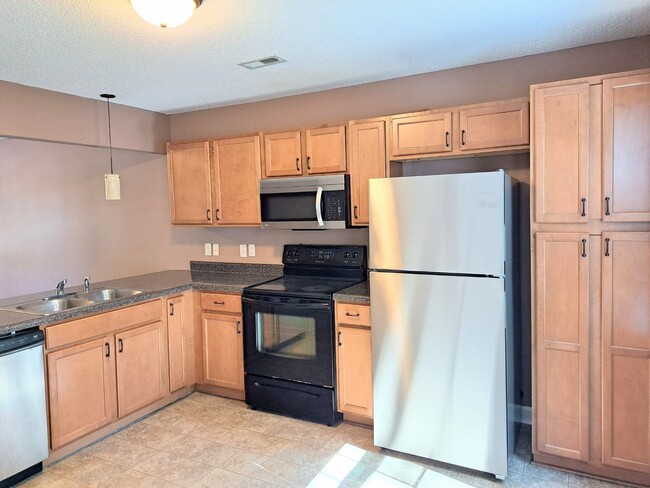 Building Photo - 302 Burley Dr