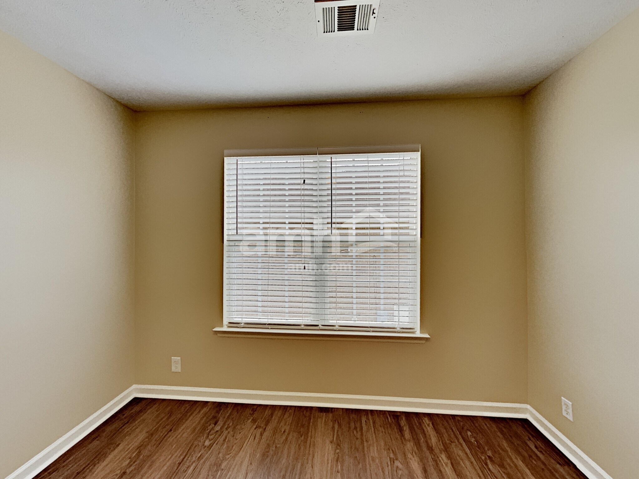 Building Photo - 7409 Campton Rd