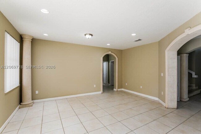 Building Photo - 6664 SW 163rd Pl