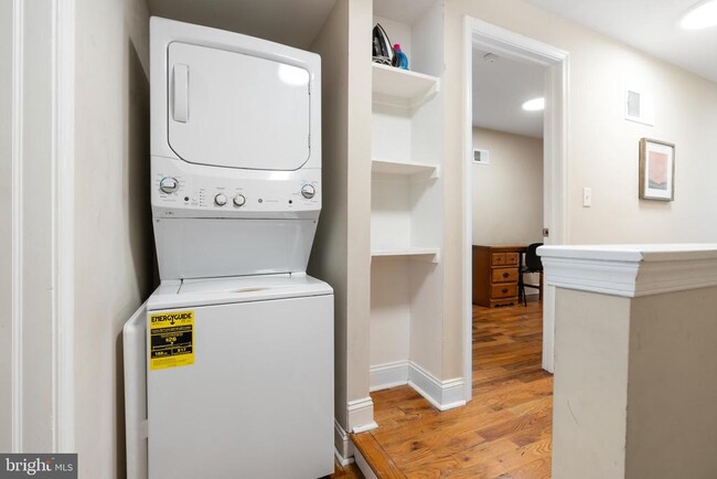 Building Photo - 1609 W Stiles St