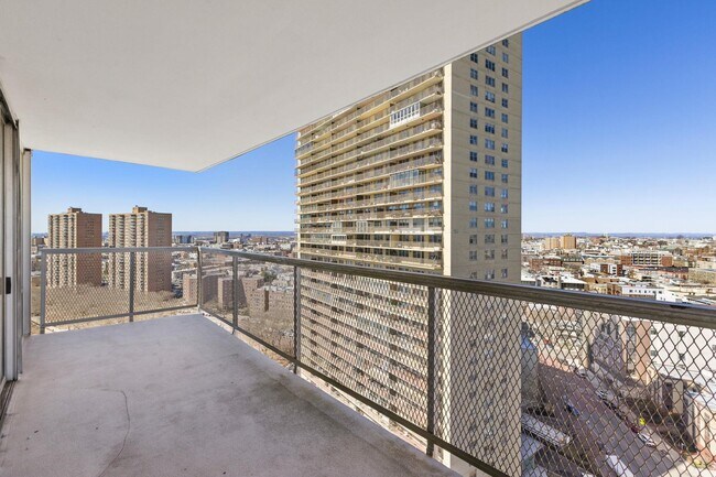Building Photo - 6050 JFK Blvd E
