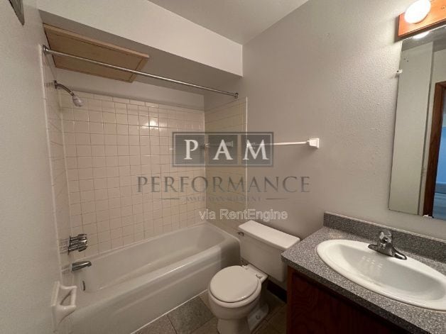 Building Photo - 2859 S 6th St