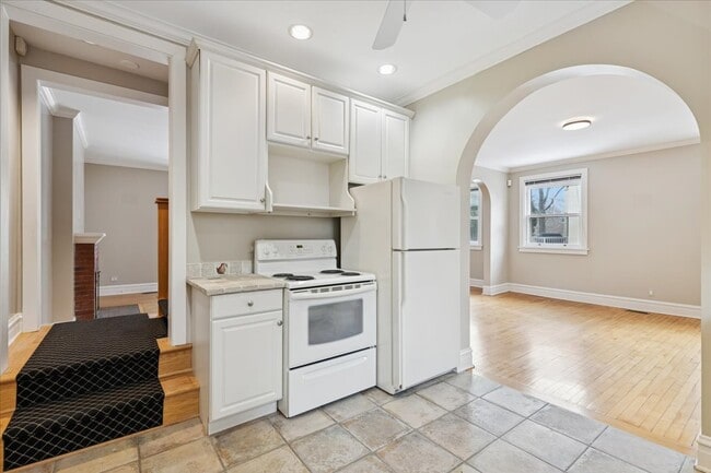 Building Photo - 3760 Gilgare Ln