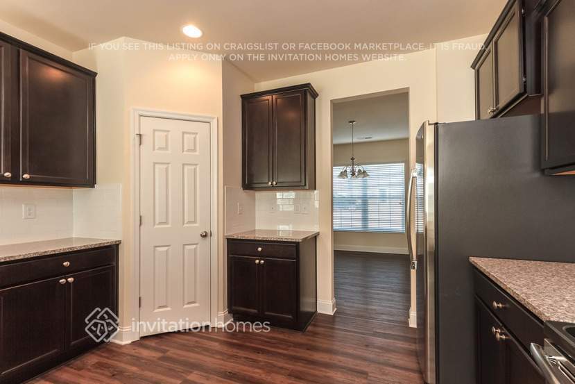 Building Photo - 154 Sassafras Rd