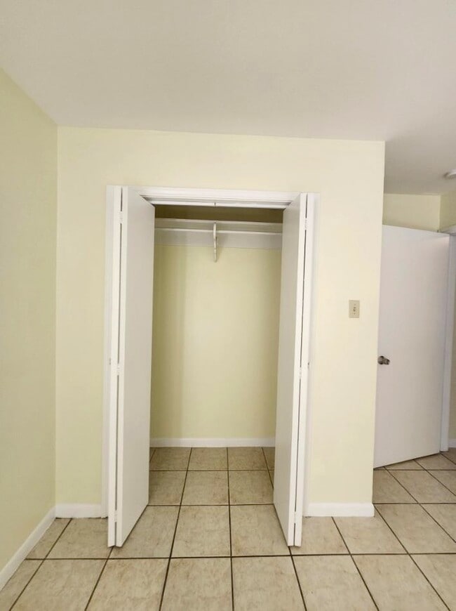 Building Photo - 3005 Reynolds St