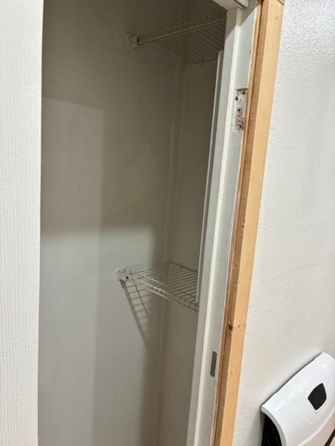 Building Photo - 1320 Woolner Ave