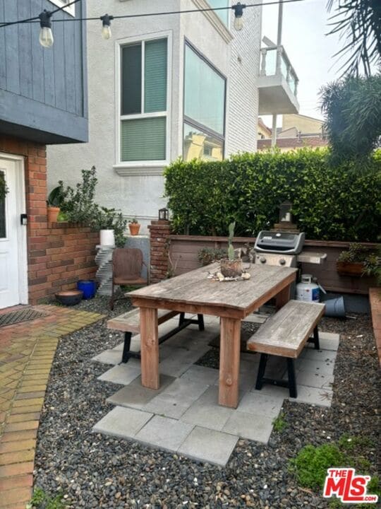 Building Photo - 24 Lighthouse St