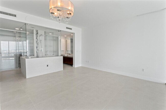 Building Photo - 1040 Biscayne Blvd