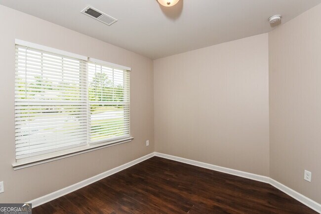 Building Photo - 4025 Tarnwood Pl