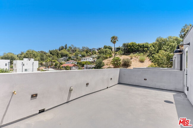 Building Photo - 1821 Ashmore Pl