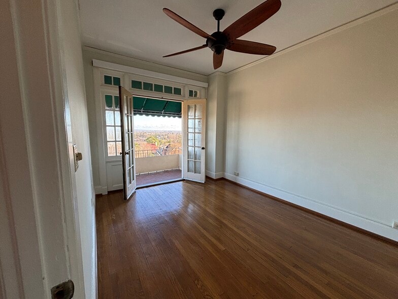 Building Photo - 2068 Walton Way