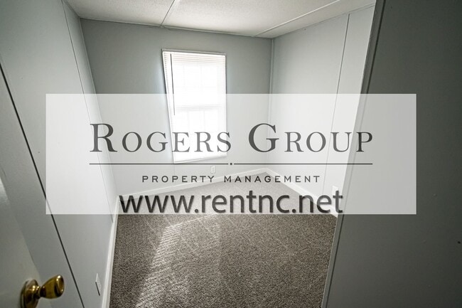 Building Photo - 15 Freedom Ln