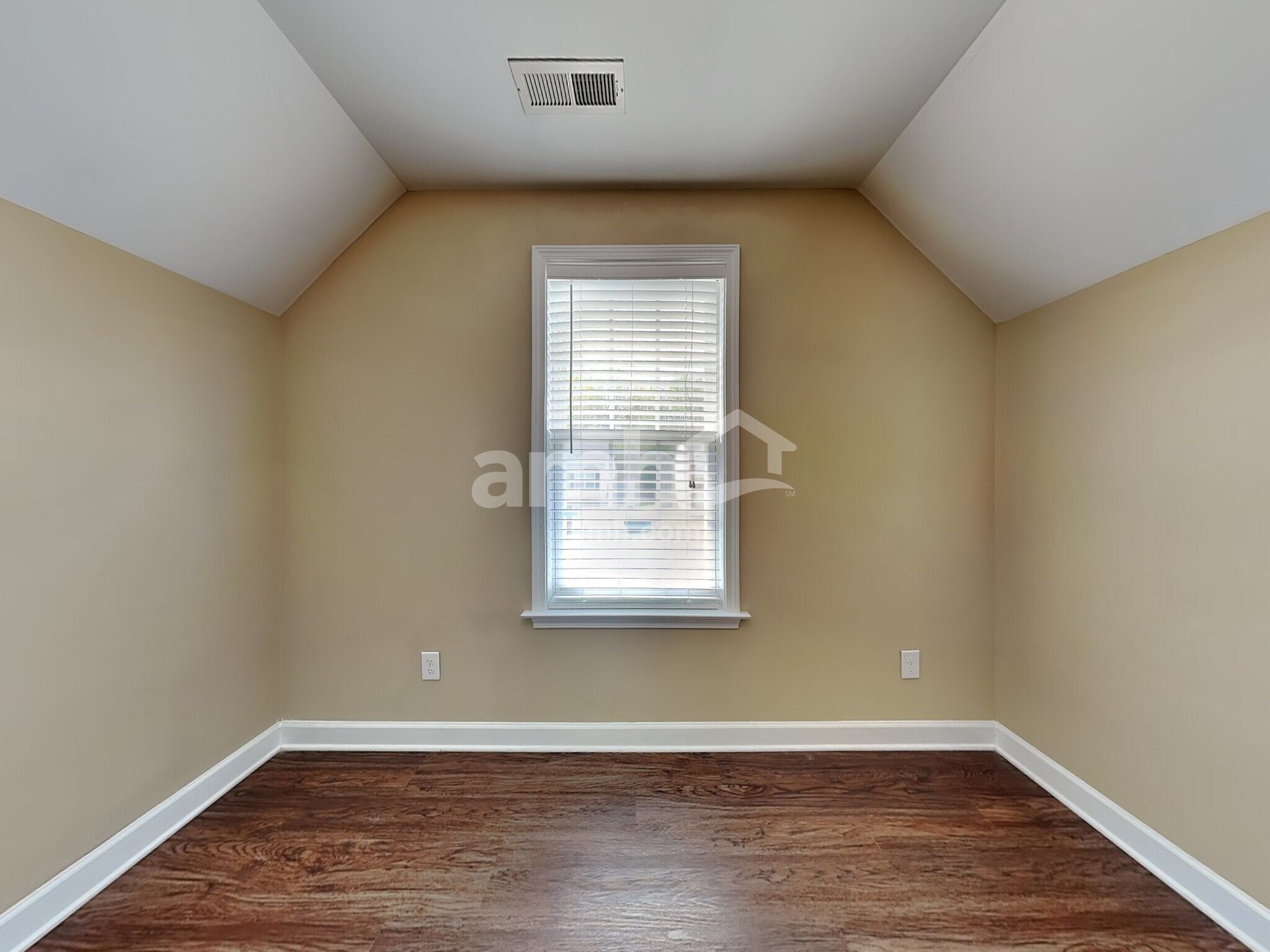 Building Photo - 1935 Shillington Dr