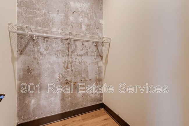 Building Photo - 124 Monroe Ave