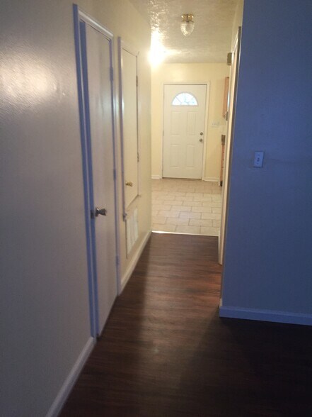 hall - 5735 Aftonshire Dr