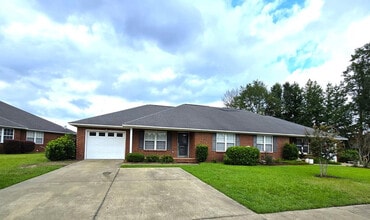 Building Photo - 3563 Beacon Dr